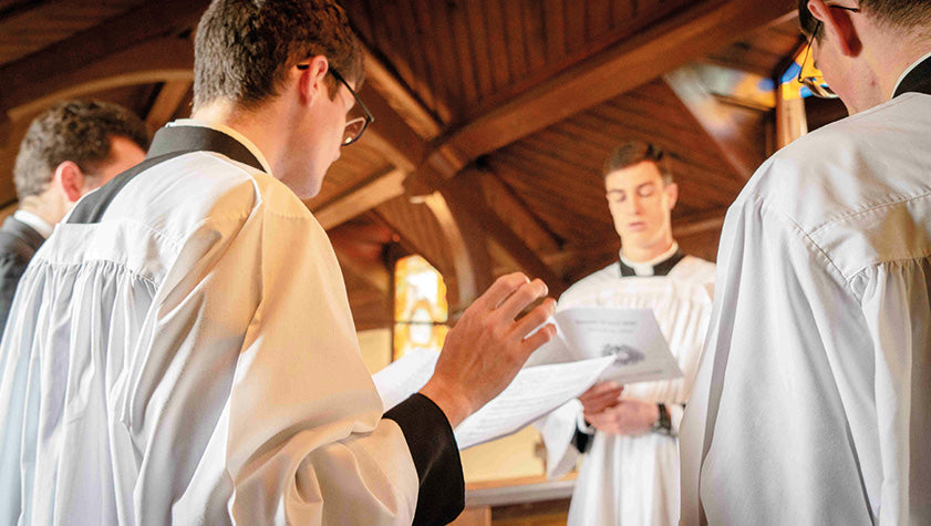 il sacerdozio un dono damore che illumina il mondo