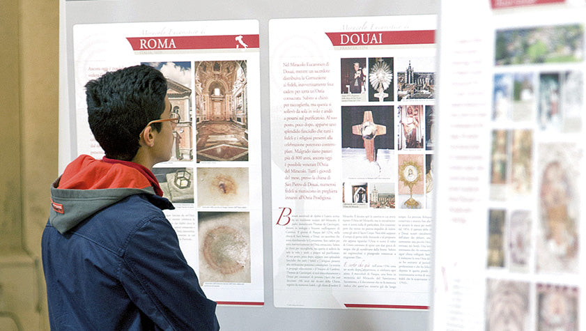 la mostra sui miracoli eucaristici nel mondo ideata da carlo acuti arriva in tutta italia grazie alleditrice shalom