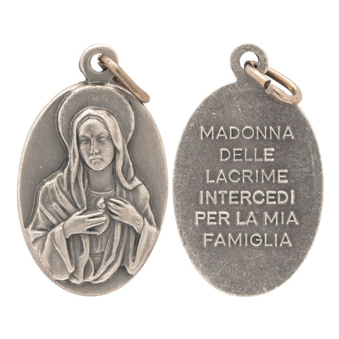Medaglia Madonna delle Lacrime, in ottone. Altezza 2 cm
