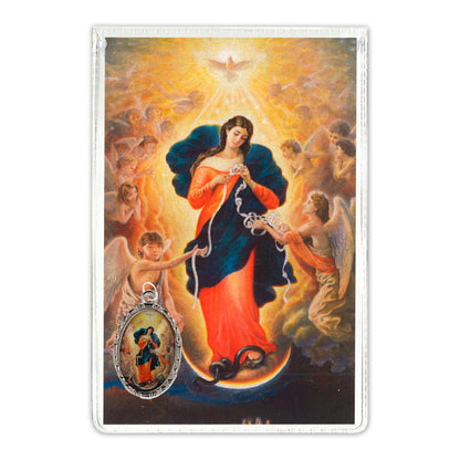 Confezione medaglia smaltata e preghiera - Maria che scioglie i nodi. Dimensioni 7x5 cm