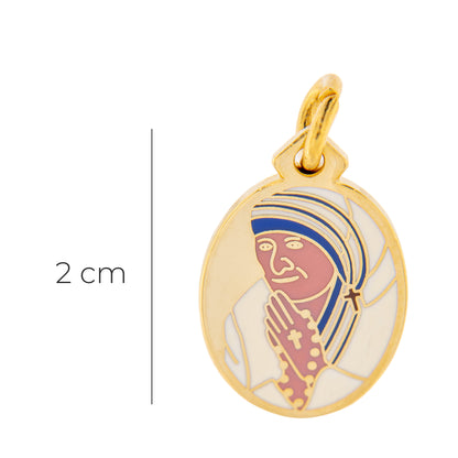 Medaglia madre Teresa in ottone smaltato bagnata oro. Altezza 2 cm