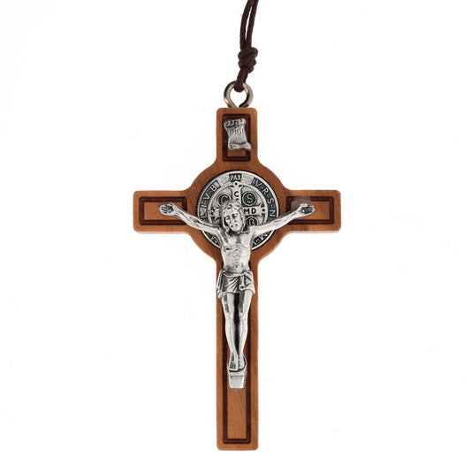 Ciondolo croce di San Benedetto in legno d'olivo 7,5 cm