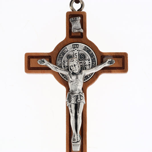 Ciondolo croce di San Benedetto in legno d'olivo 7,5 cm