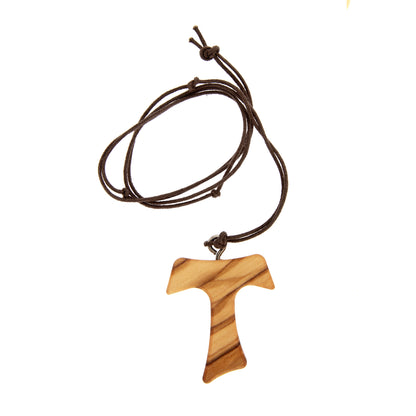 Ciondolo Tau in legno d'olivo con cordoncino 1,5 cm