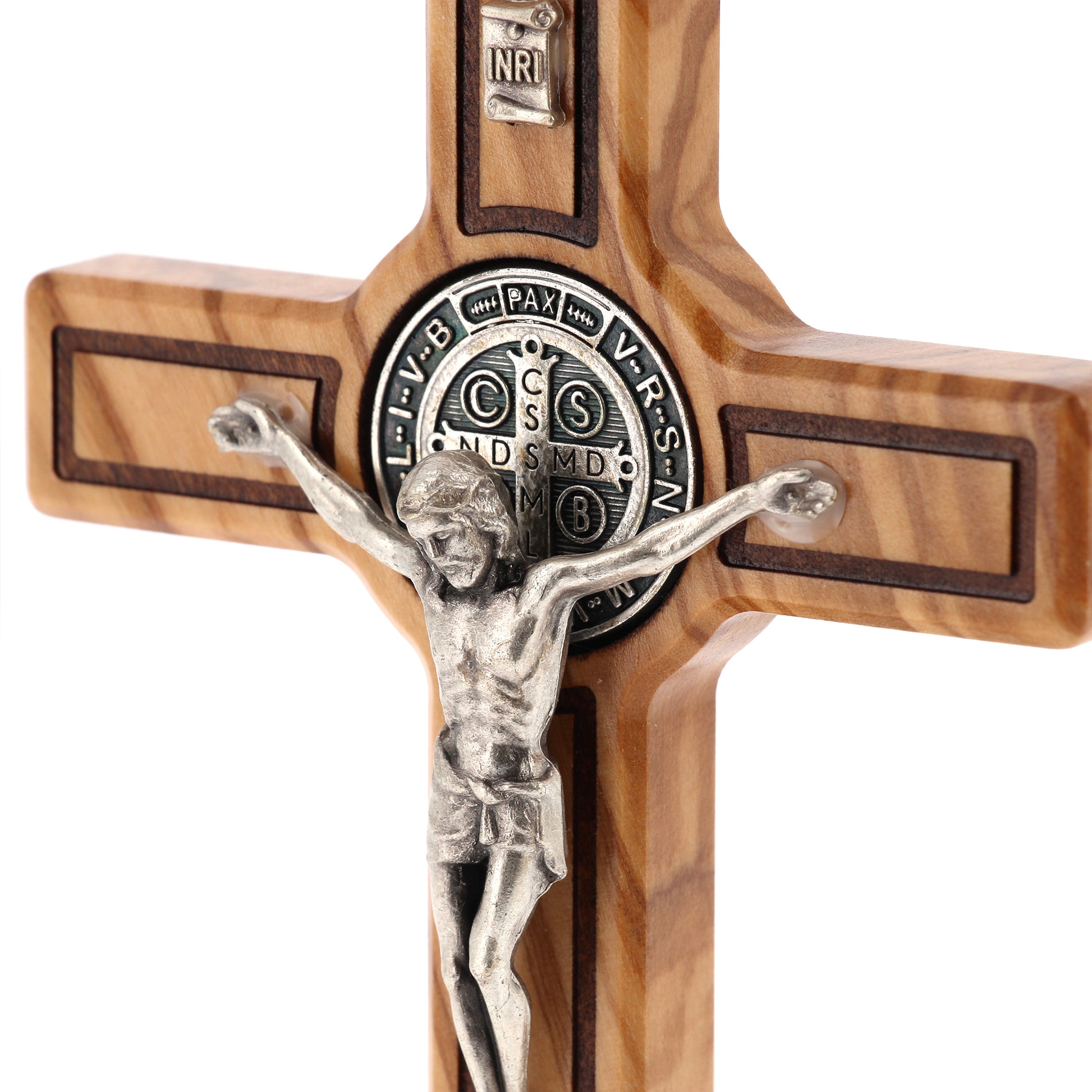 Crocifisso san Benedetto, in legno, da appoggio. Altezza 15,5 cm