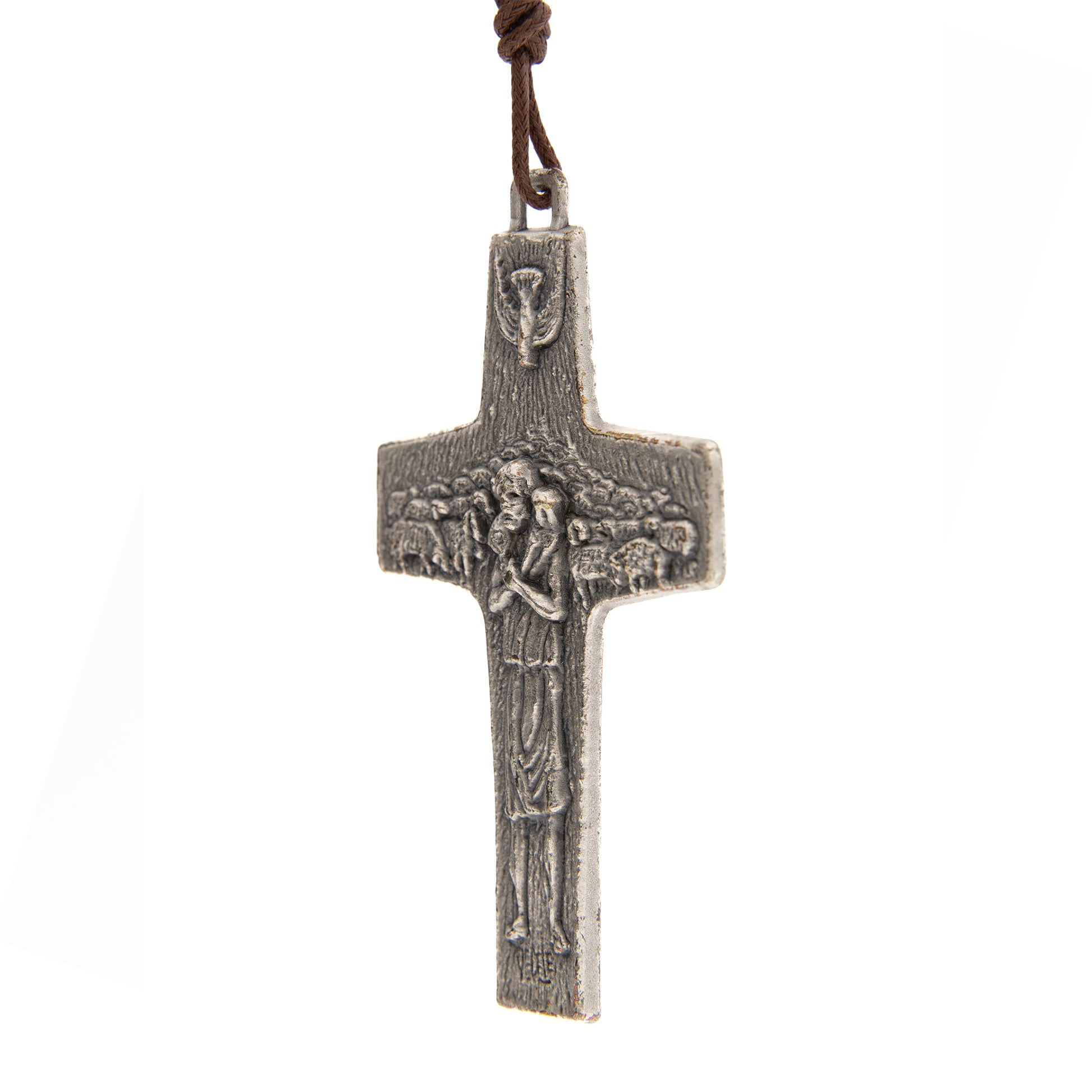 Croce del buon Pastore di papa Francesco in metallo, con laccio e confezione. Dimensioni 3,3x4,8 cm