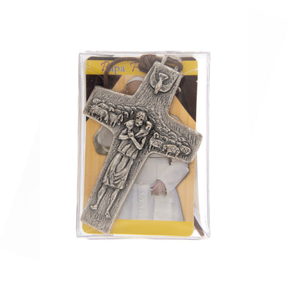 Croce pettorale del buon Pastore di papa Francesco in metallo, con laccio e confezione. Dimensioni 1,8x2,6 cm