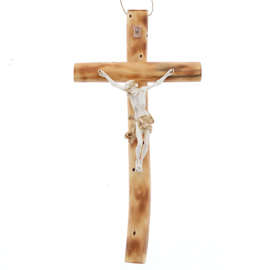 Crocifisso in legno e corpo in resina decorato. Altezza 90 cm