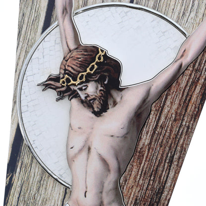 Crocifisso effetto legno e decorazioni in rilievo. Altezza 45 cm