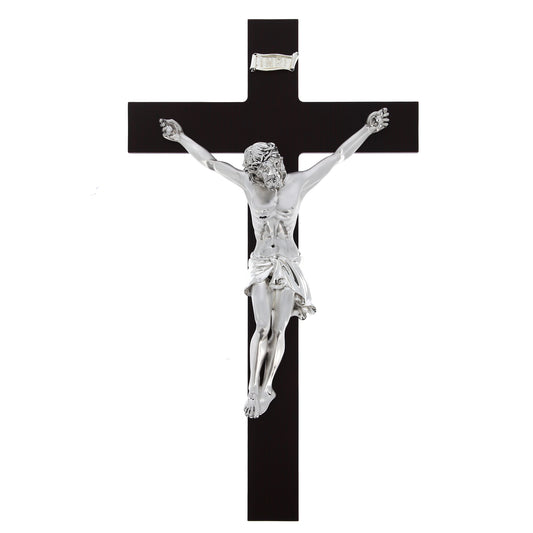 Crocifisso in legno e corpo in resina argentata. Altezza 55,5 cm