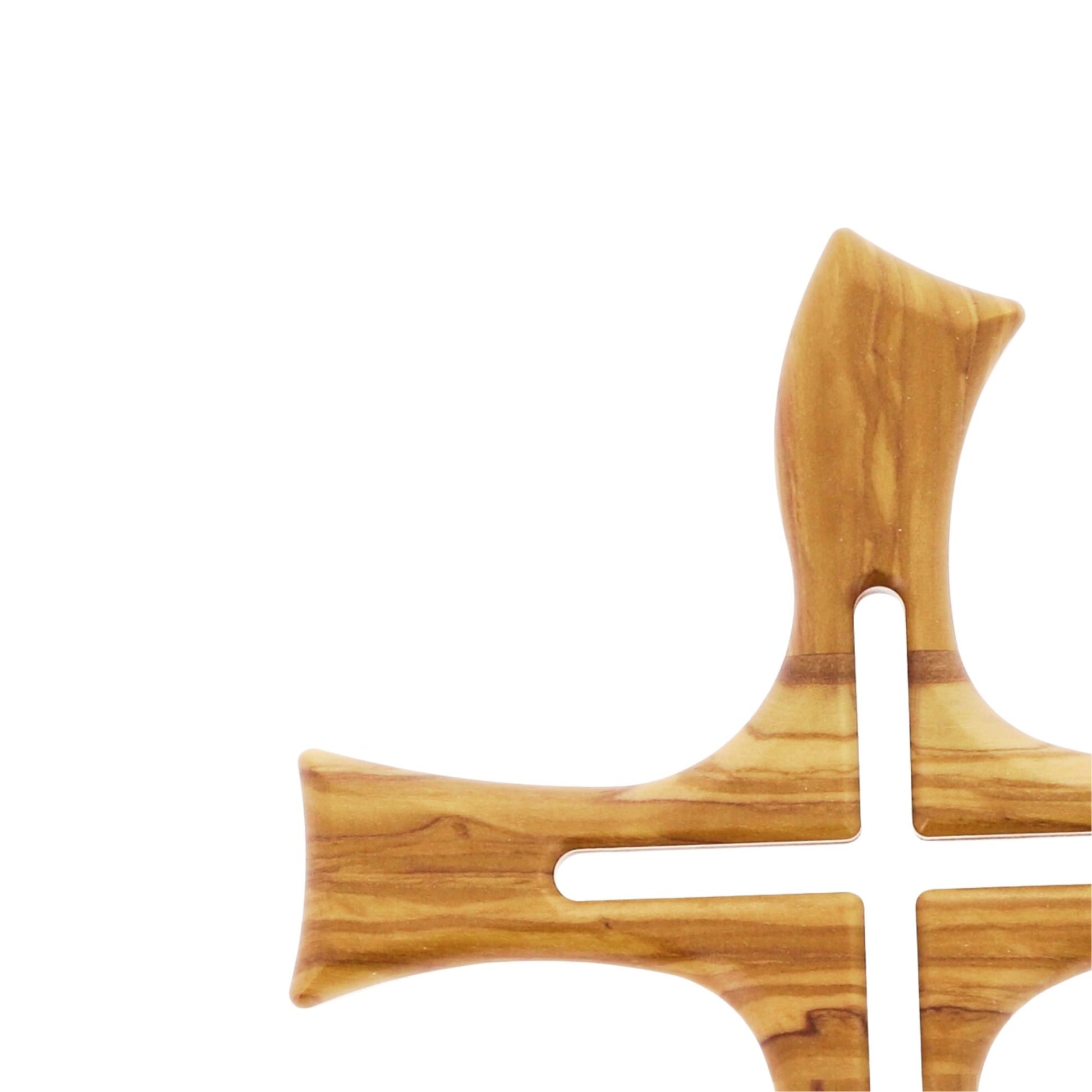 Croce stilizzata in legno d'olivo. Altezza 17,5 cm