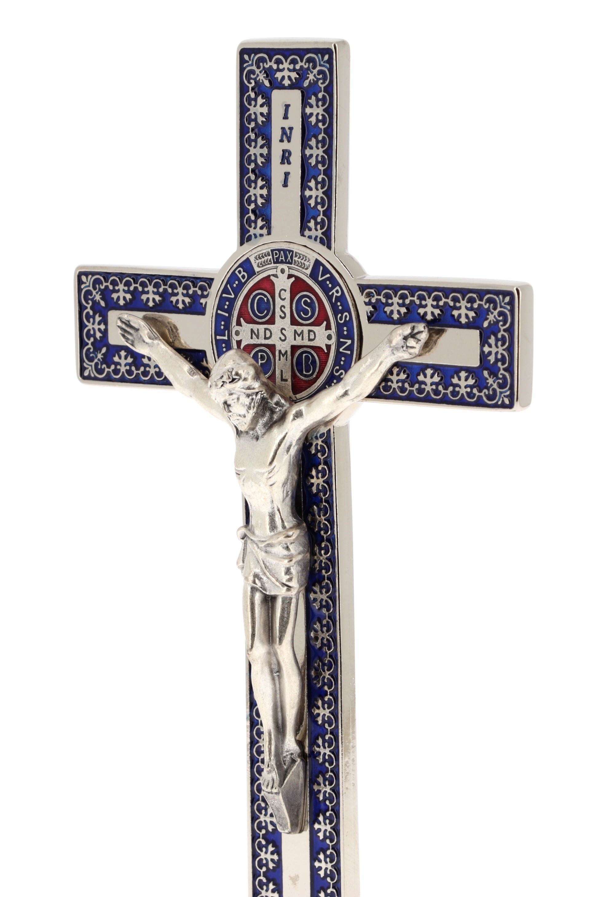 Crocifisso san Benedetto in metallo lavorato. Altezza 18,5 cm