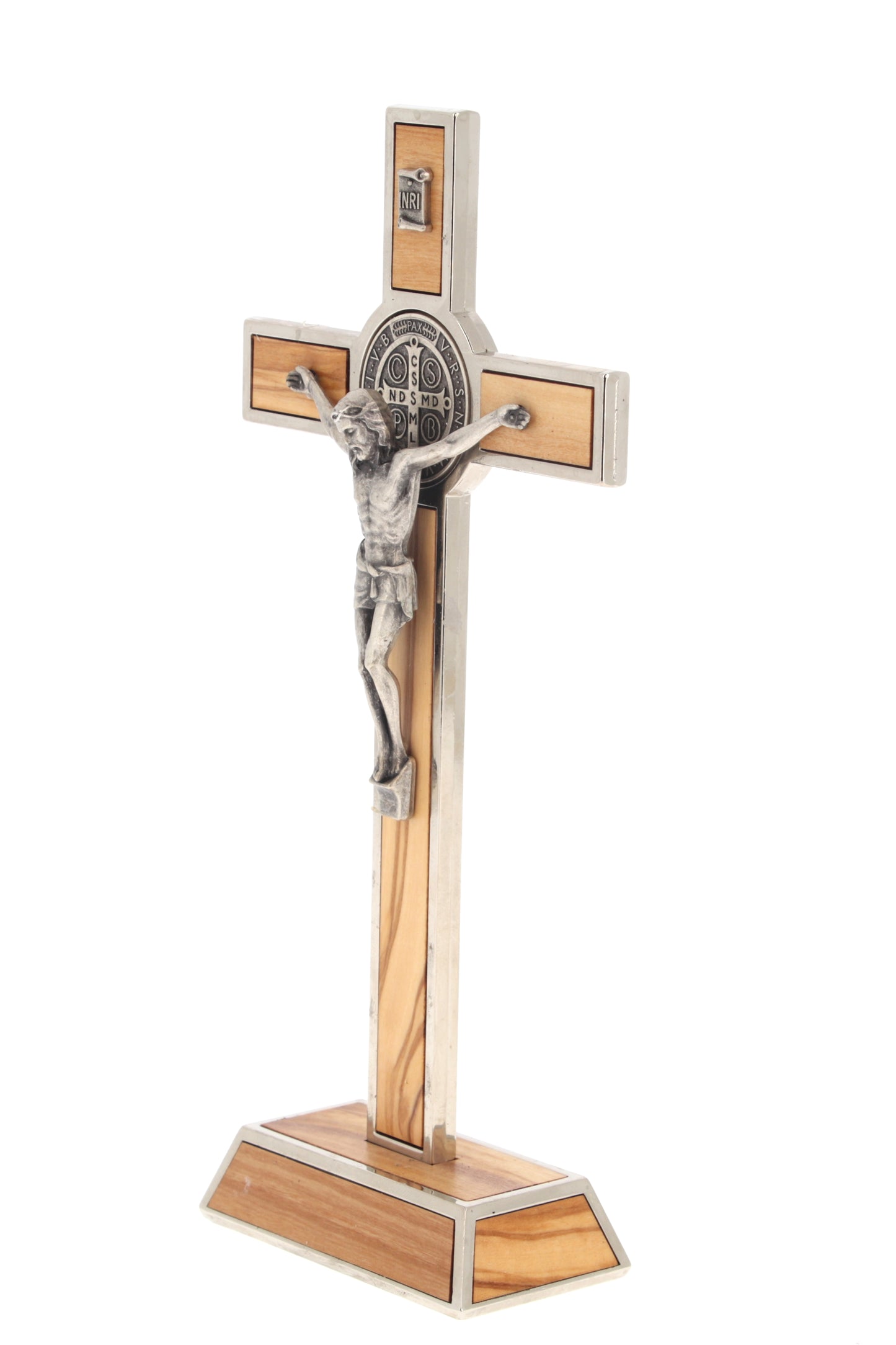 Crocifisso San Benedetto in legno d'ulivo e metallo, con base. Altezza 20,5 cm