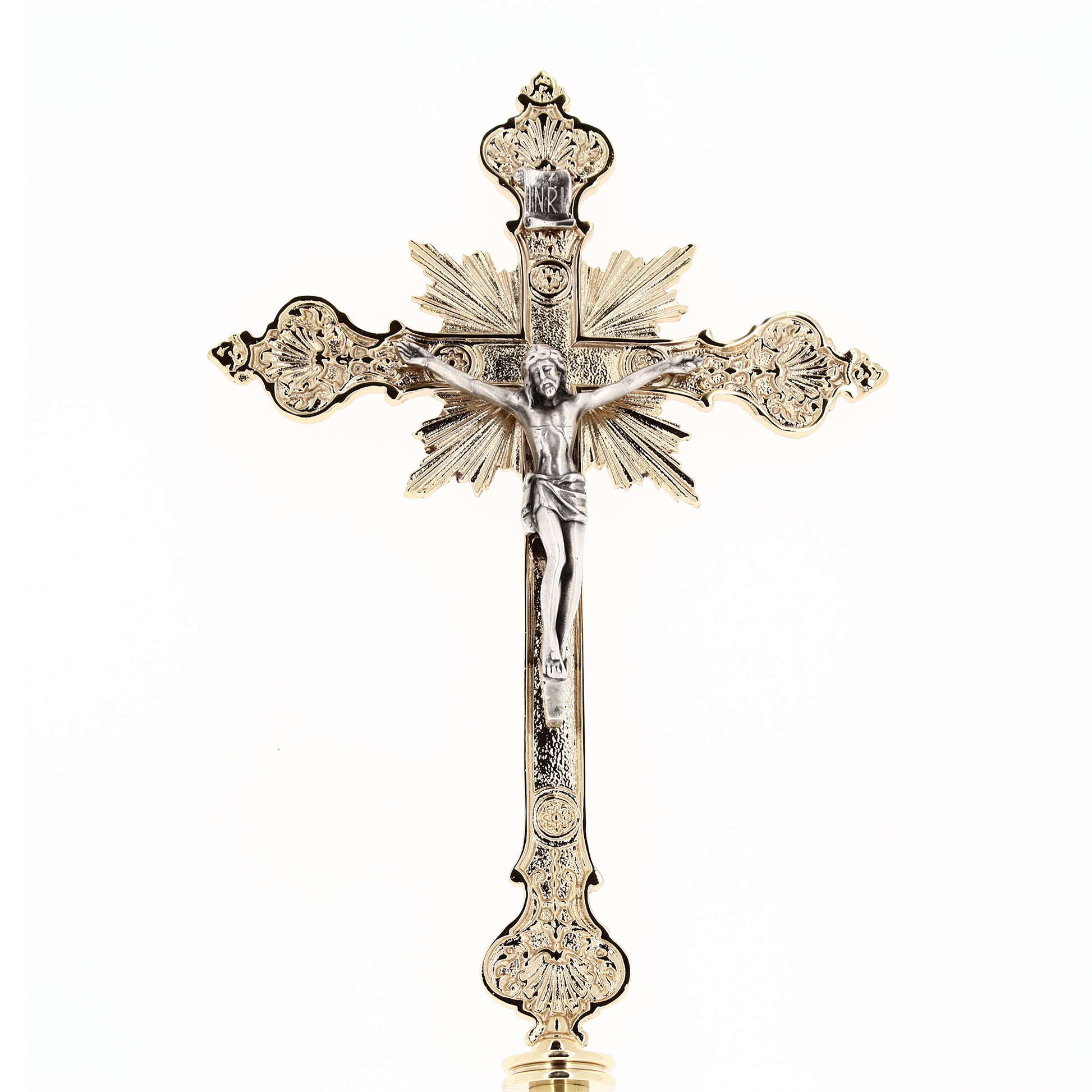 Croce astile in ottone completa di asta e base. Altezza 207 cm