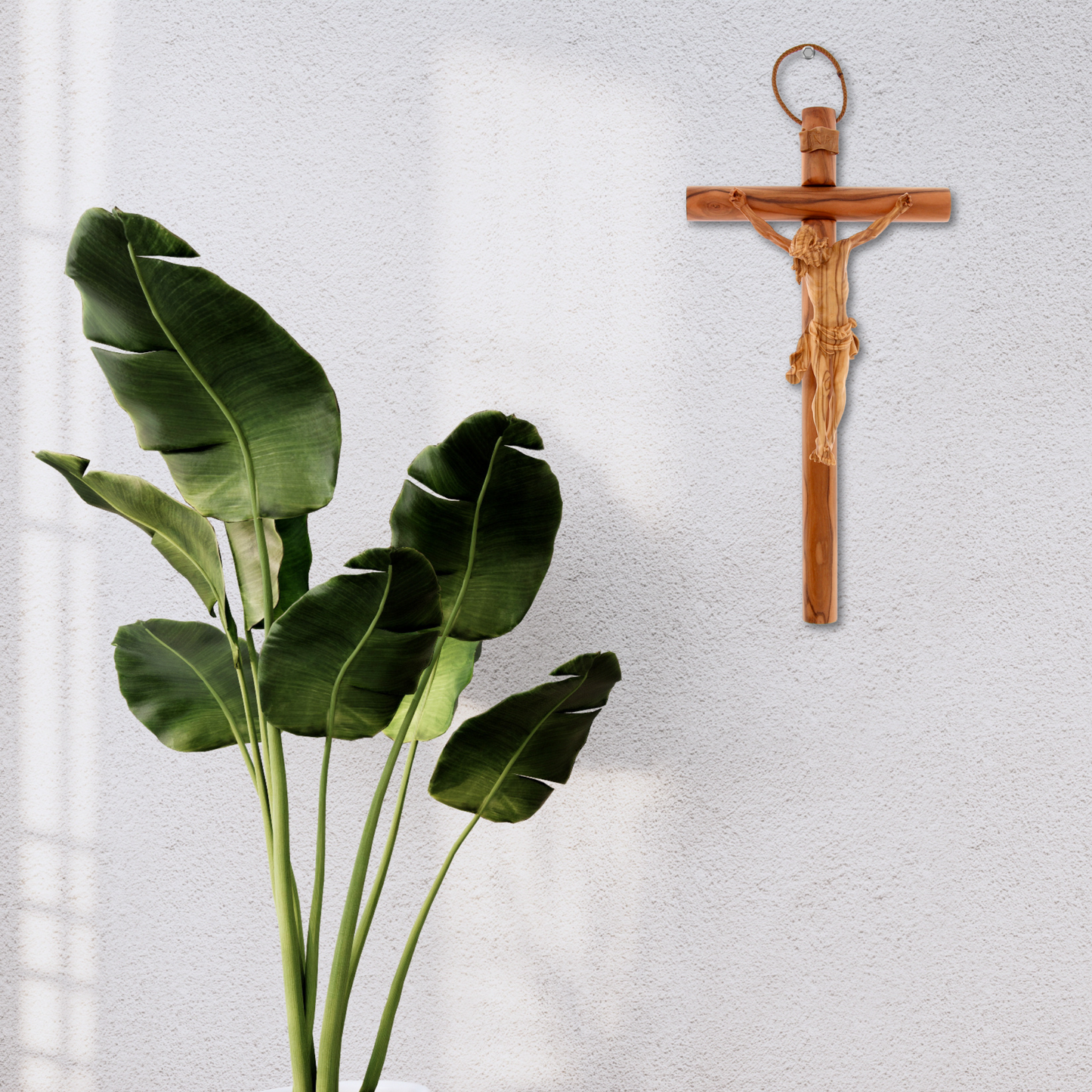 Crocifisso tondo con Corpo di Cristo in legno d'ulivo nazionale. Dimensioni 33X17 cm