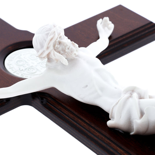 Crocifisso in legno corpo in resina fosforescente. Altezza 47 cm