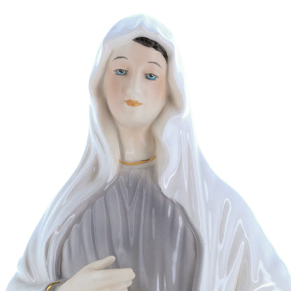 Statua Regina della pace in ceramica colorata dipinta a mano. Altezza 60 cm