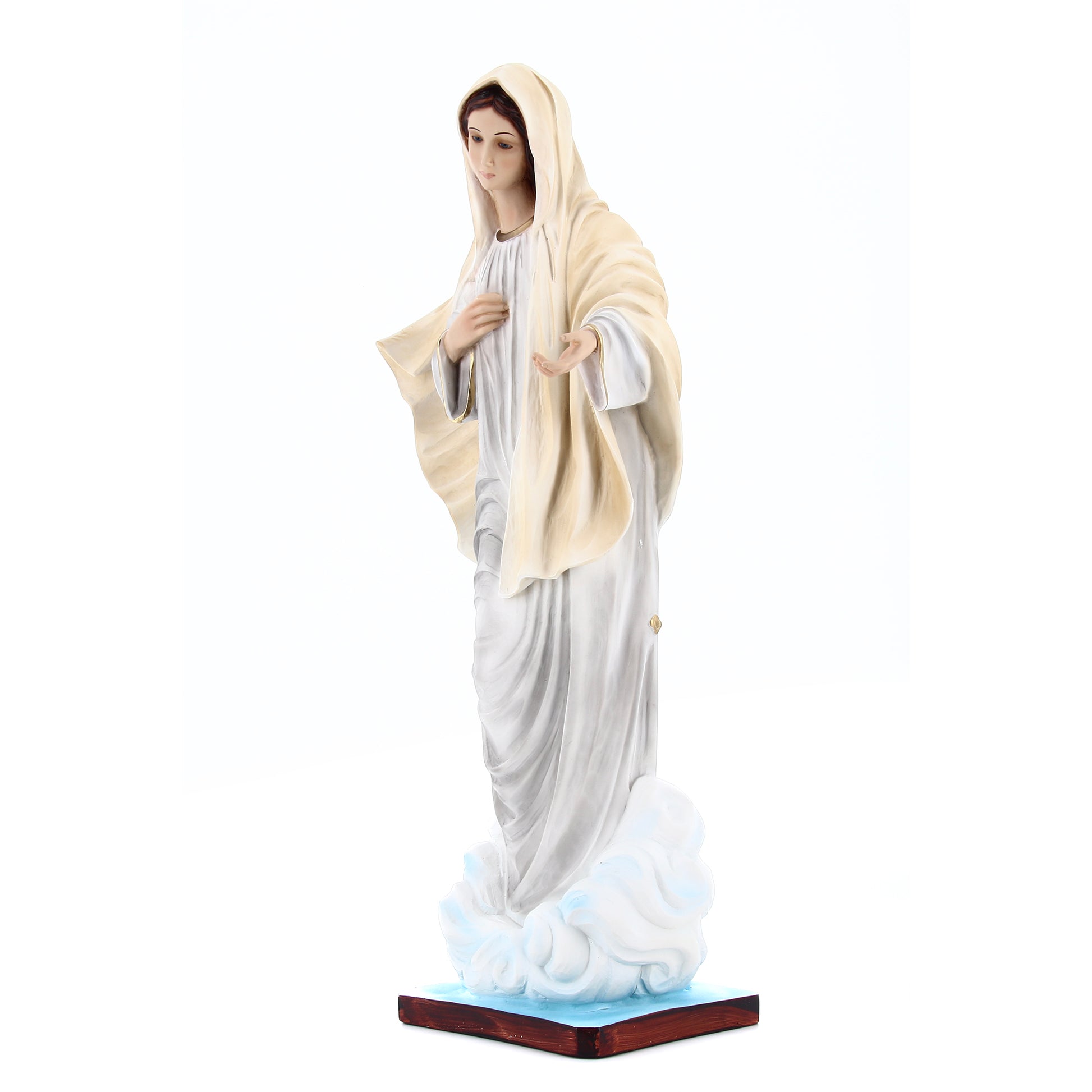 Statua Madonna Regina della pace, in resina vuota dipinta. Altezza 60 cm