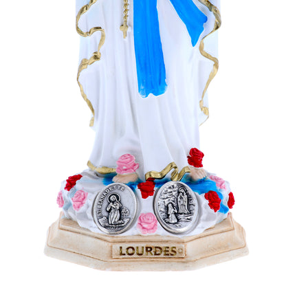 Statua Madonna di Lourdes, in resina colorata e medaglia. Altezza 40 cm