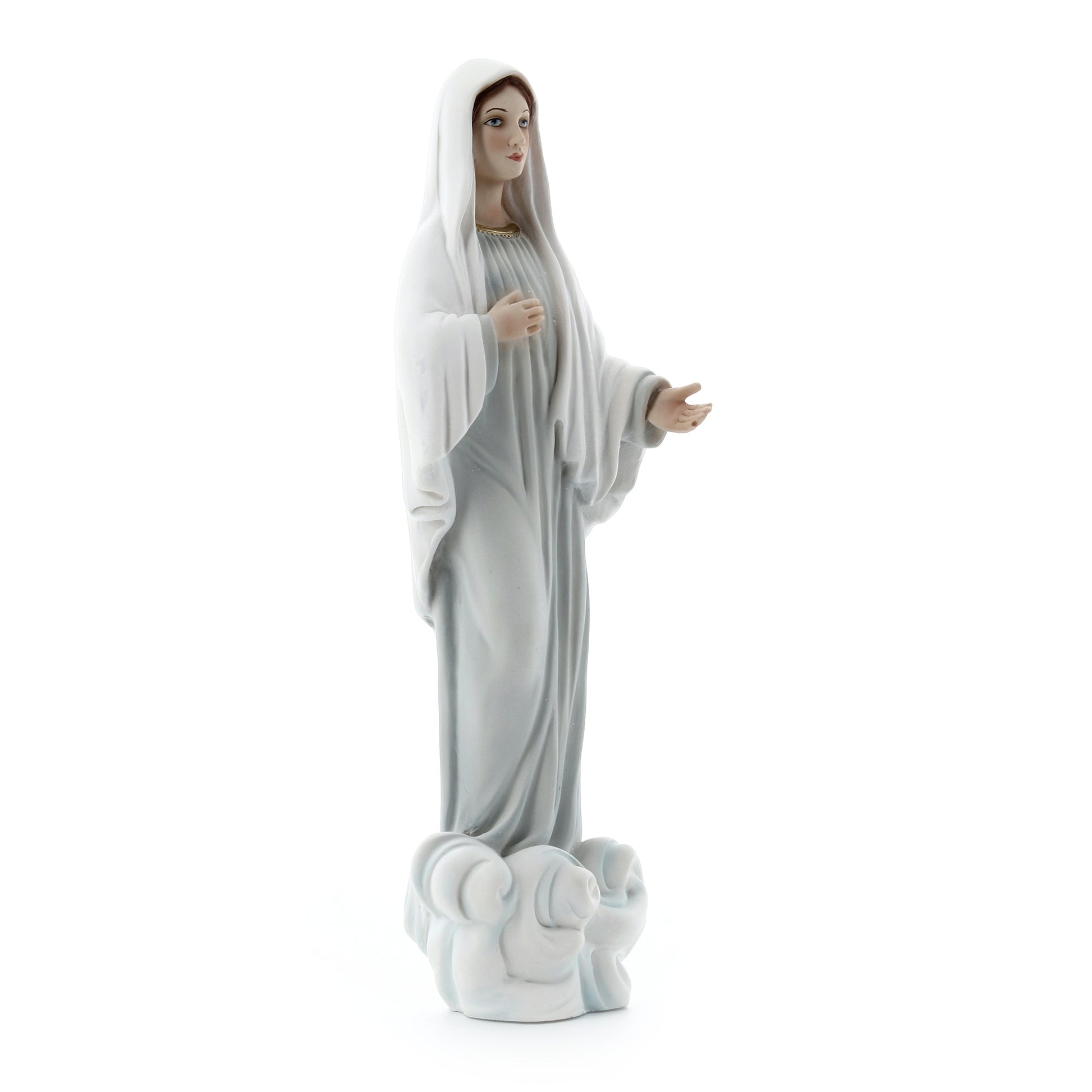 Statua Regina della pace, in resina colorata. Altezza 23,5 cm