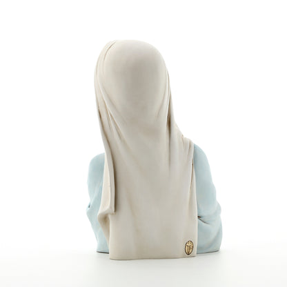 Statua mezzo busto Madonna con Bambino, in polvere di marmo colorata. Altezza 25 cm