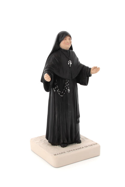 Statua beata Madre Speranza, in polvere di marmo colorata. Altezza 30 cm