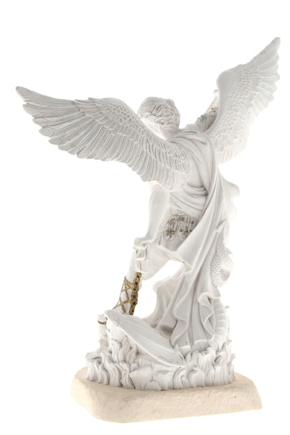 Statua San Michele Arcangelo, in resina bianca. Altezza 40 cm
