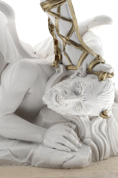 Statua San Michele Arcangelo, in resina bianca. Altezza 40 cm
