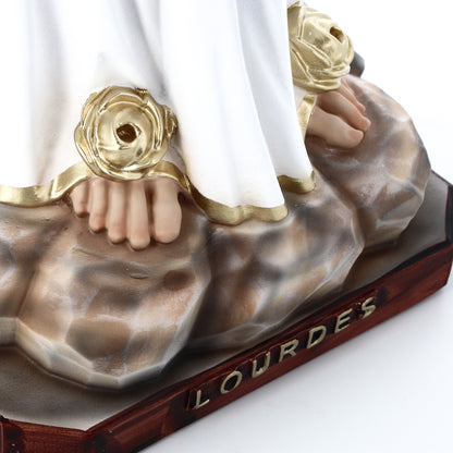 Statua Madonna di Lourdes in resina vuota, con occhi in vetro. H 60 cm