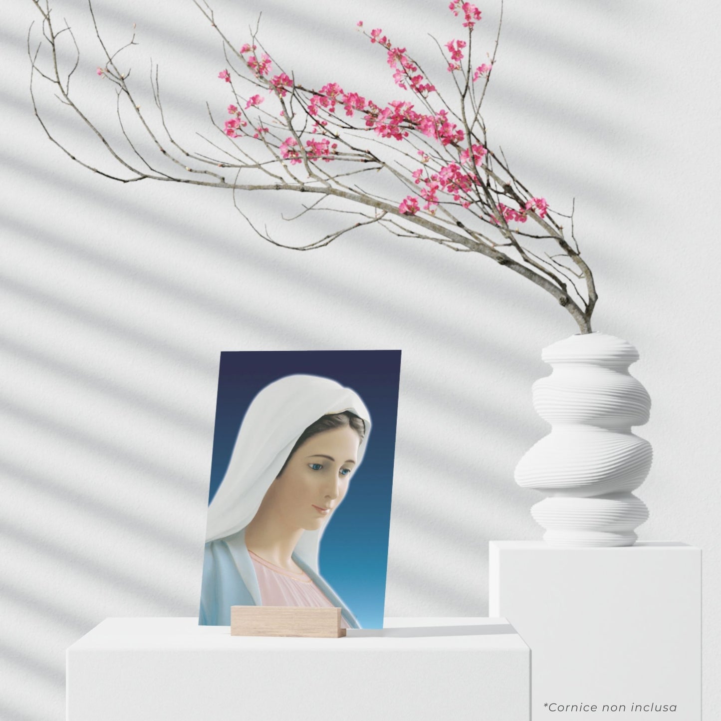 Cartolina beata Vergine Maria profilo. Sul retro "Tre ave Maria"