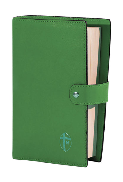 Custodia in pelle con chiusura a bottoncino per libri con formato 12x19 cm