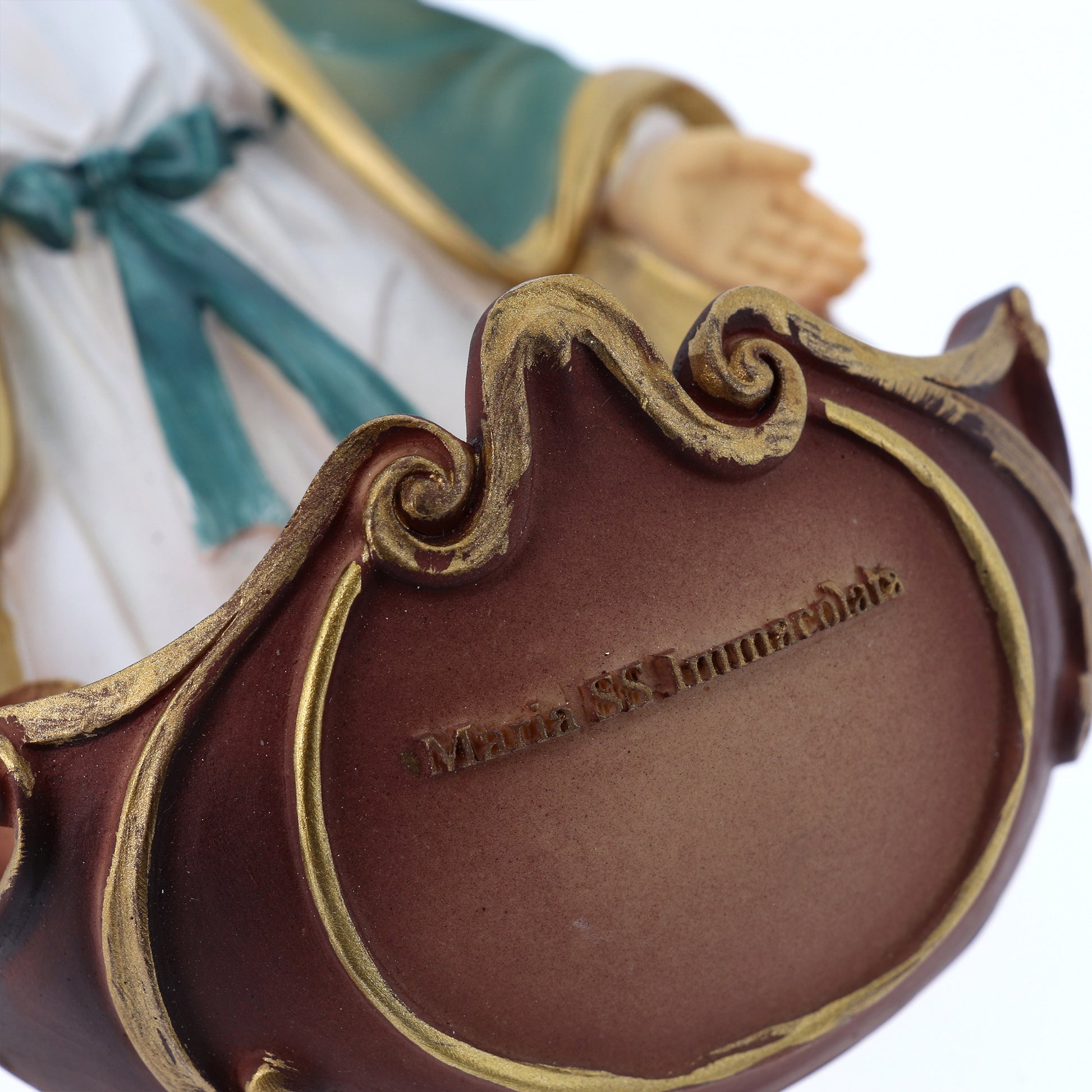 Acquasantiera in resina h. 13,5 cm