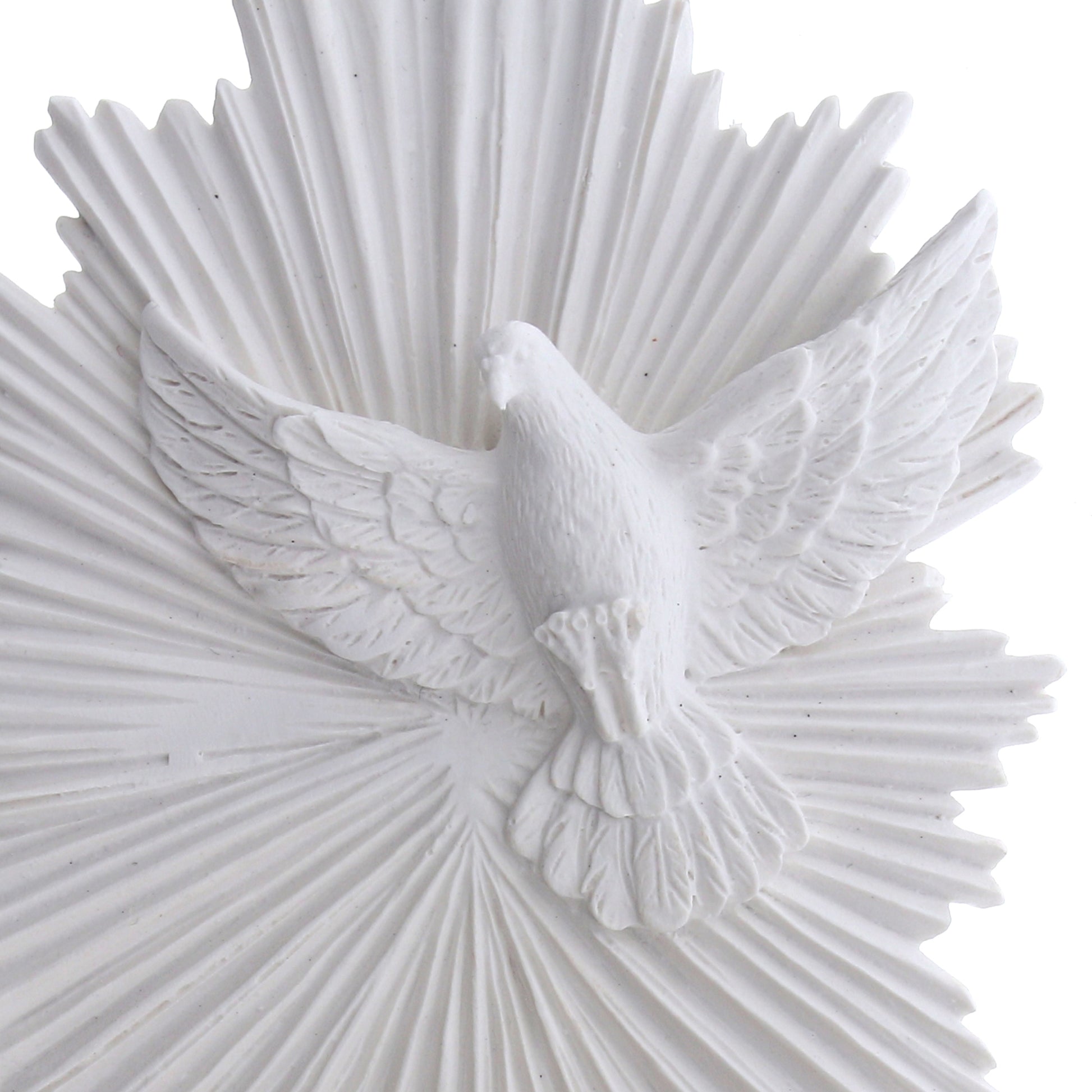 Acquasantiera Spirito Santo, in resina bianca. Altezza 17 cm