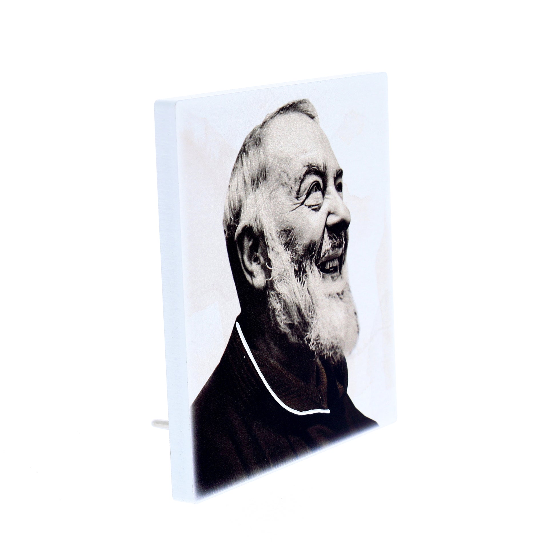 Quadro in legno San Pio con dettagli argentati. Dimensioni 12,5x12,5 cm