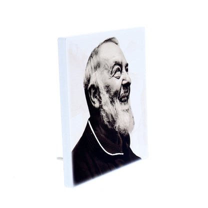 Quadro in legno San Pio con dettagli argentati. Dimensioni 12,5x12,5 cm