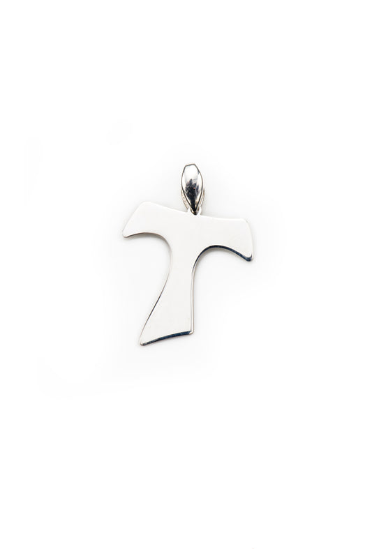 Ciondolo Tau in argento 925 rodiato. Dimensioni 2,2x2,5 cm