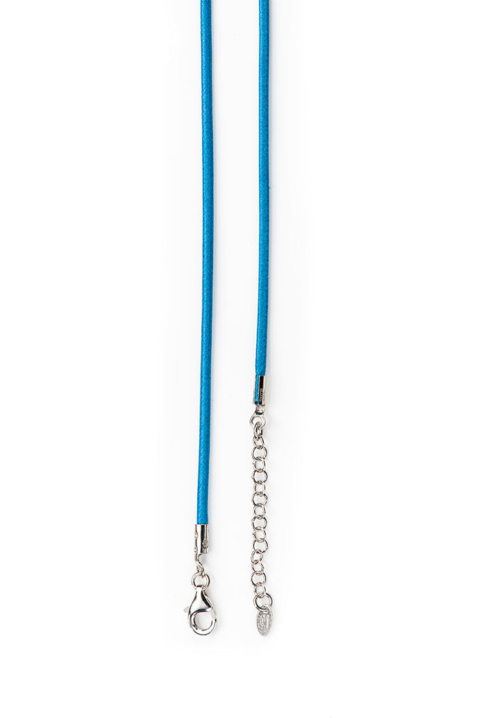 Collana in corda cerata e argento 925 rodiato. Lunghezza 45+3 cm