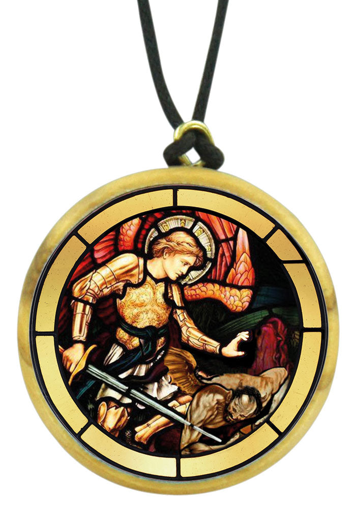 Ciondolo in legno d'olivo con immagine serigrafata. Diametro 3,5 cm