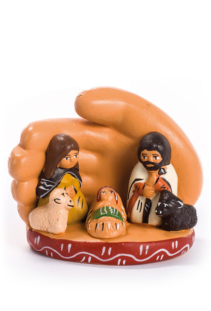 Natività nella Mano di Dio, in terracotta. Dimensioni 3x6 cm