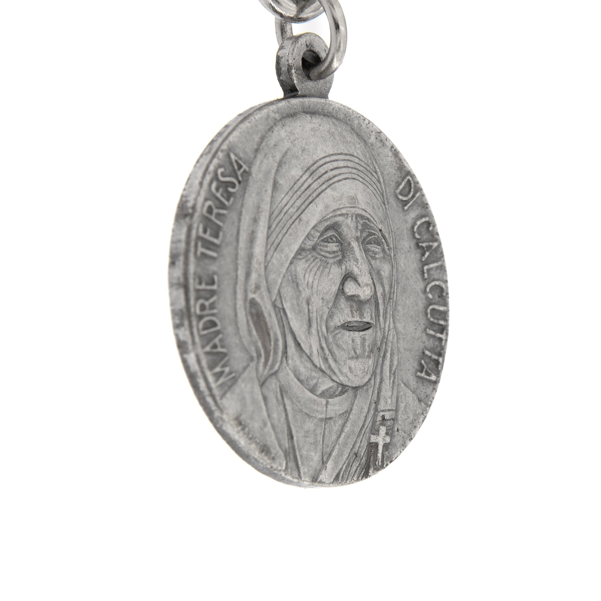 Portachiavi in metallo con madre Teresa su un lato  e San Giovanni Paolo II sull' altro 10 cm