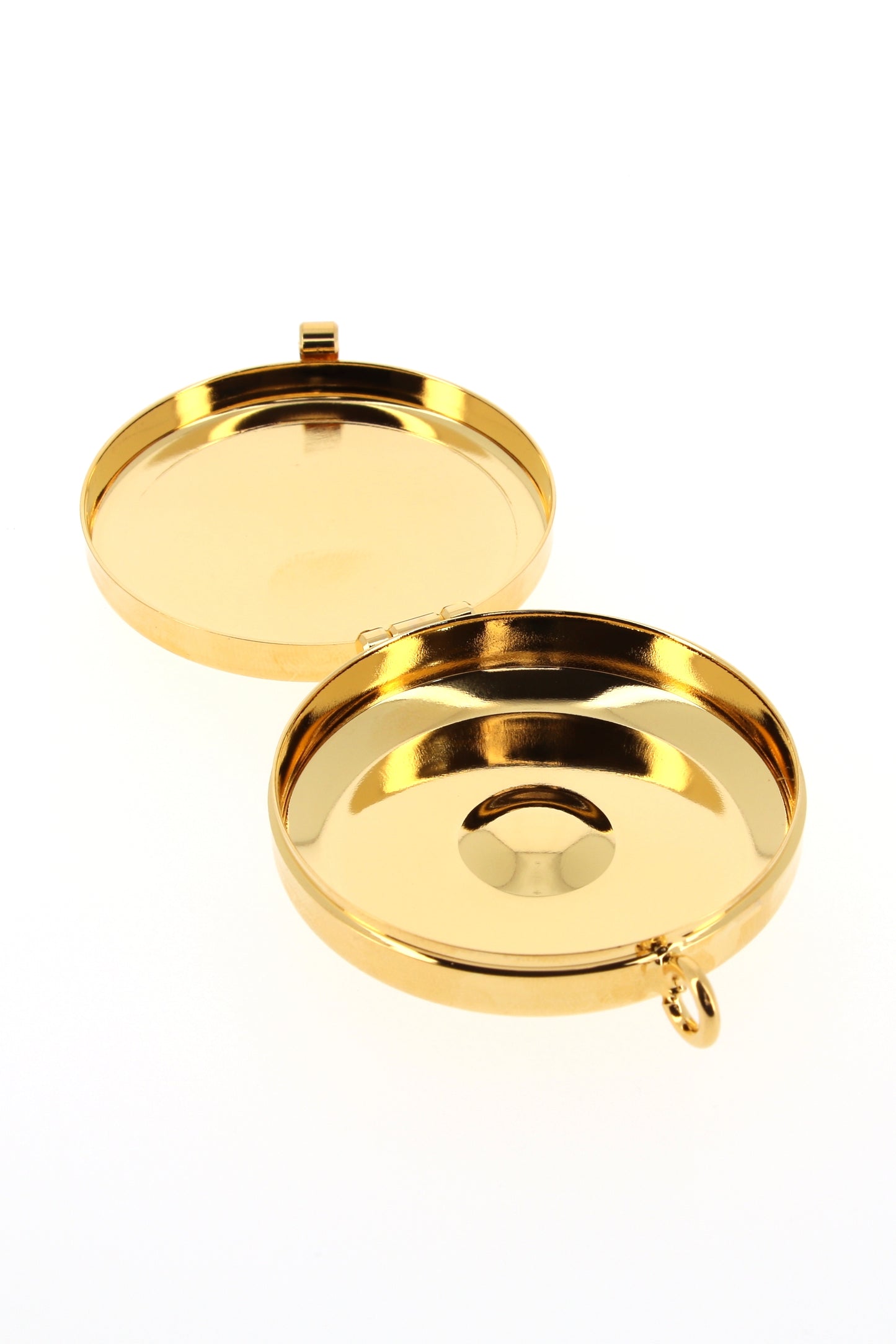 Teca classica con incisione IHS. Dimensioni 1,8x5,4 cm