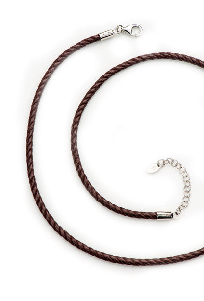 Collana in cordone e argento 925 rodiato. Lunghezza 45+3 cm