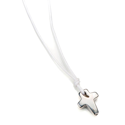 Collana in corda cerata e croce bombata in argento 925. Lunghezza 45+3 cm