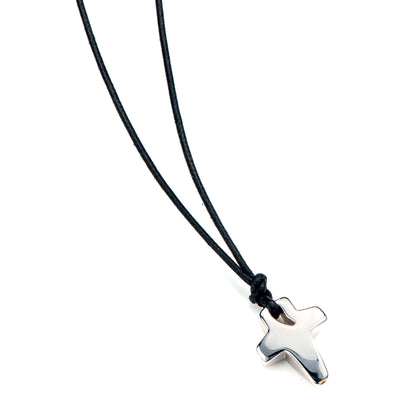 Collana in corda cerata e croce bombata in argento 925. Lunghezza 45+3 cm
