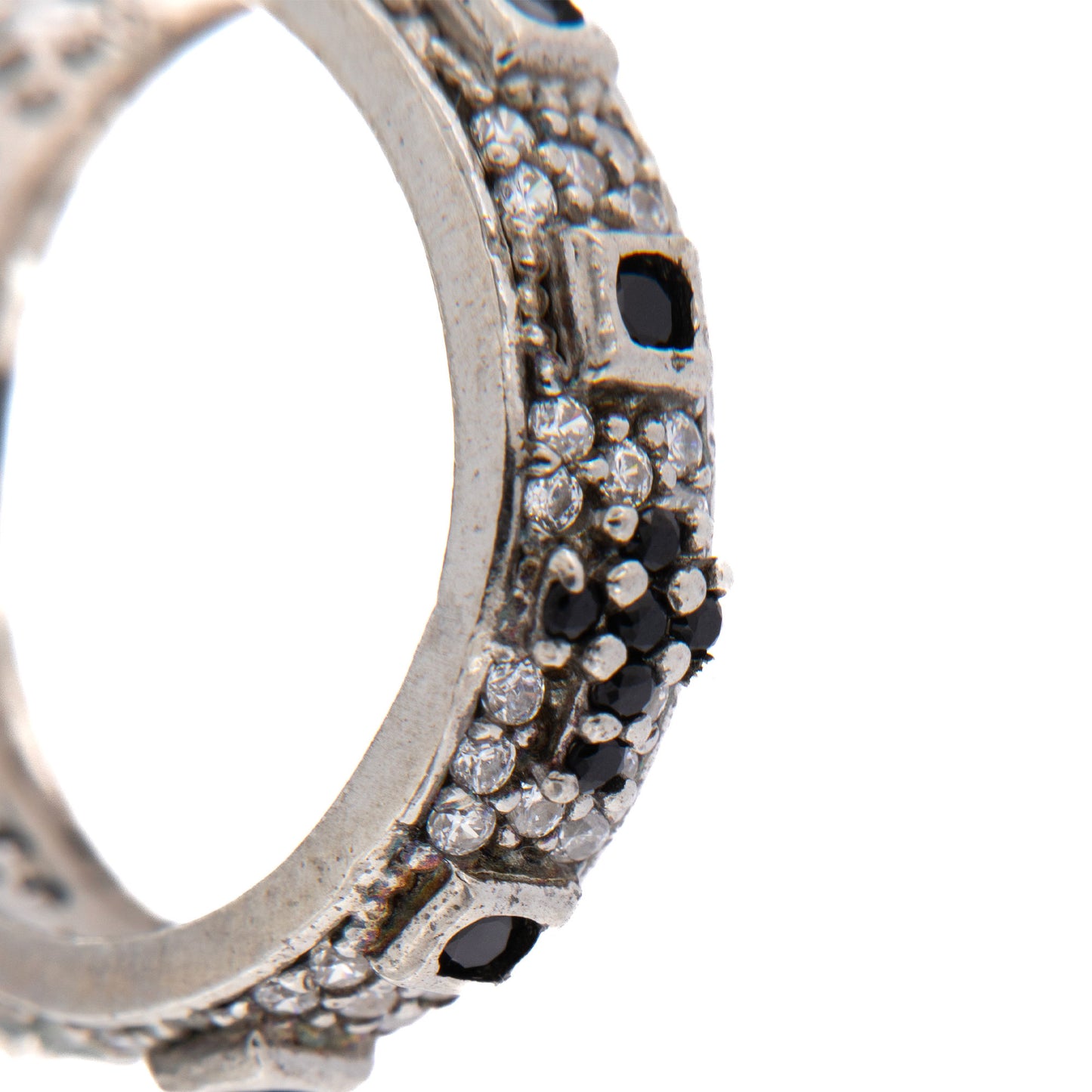 Anello decina Rosario con zirconi bianchi e neri in argento 925 rodiato. Misure varie