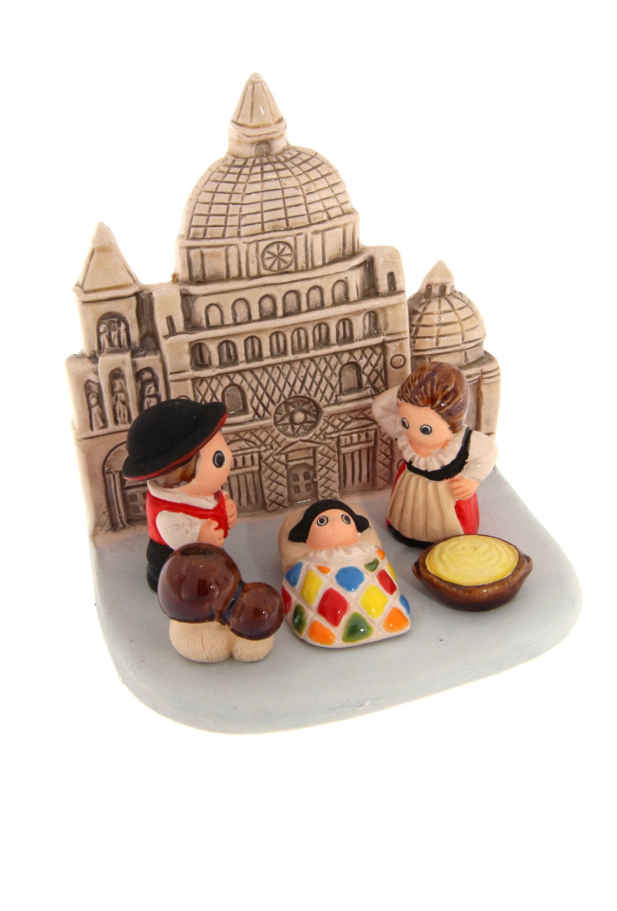 "Presepi del Mondo", in ceramica bianca semismaltata. Dimensioni 7x9 cm