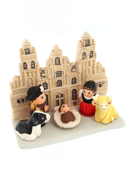 "Presepi del Mondo", in ceramica bianca semismaltata. Dimensioni 7x9 cm