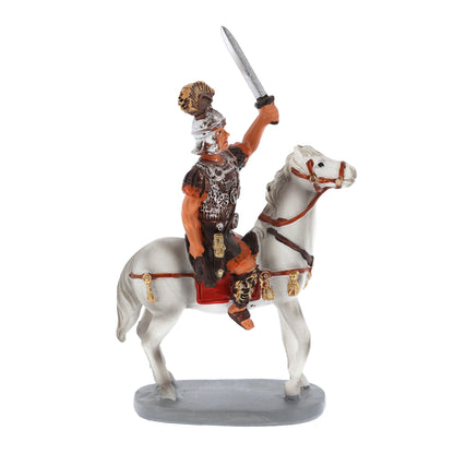 Soldato a cavallo in resina. Altezza 11,5 cm
