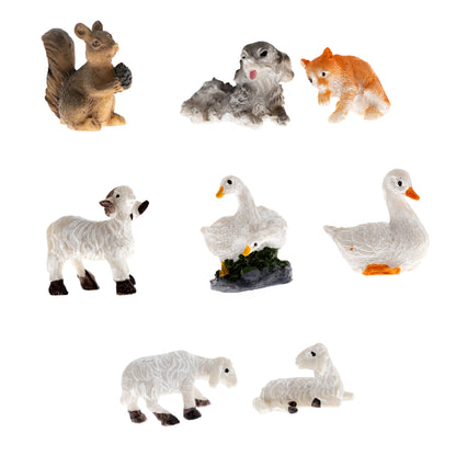 Confezione 8 animali da cortile in resina. Altezza 2,5 cm