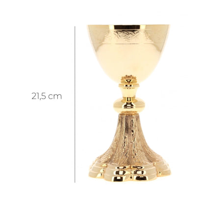 Calice e Patena in ottone con bagno oro e decorazioni. Dimensioni 21,5x14